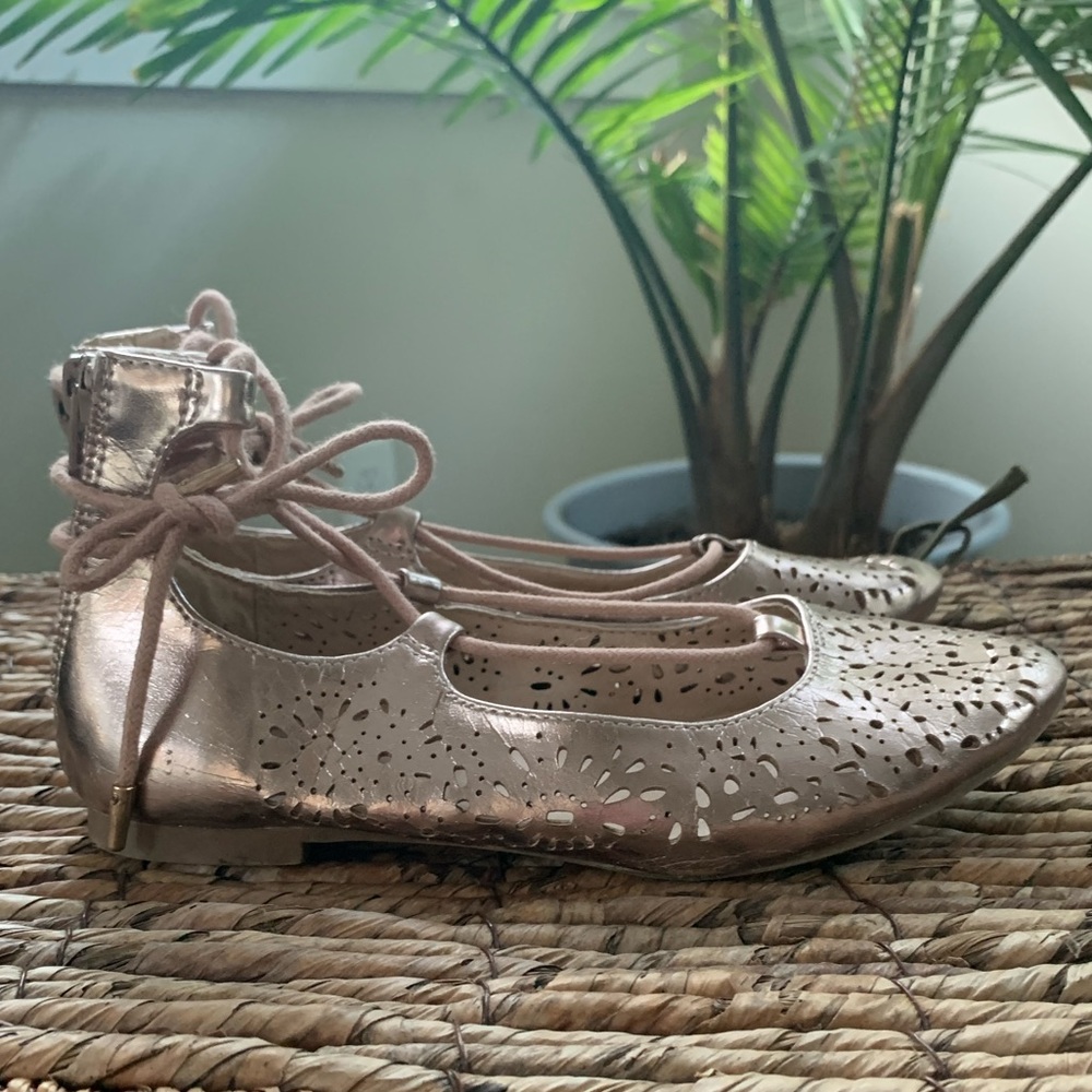 Girls Rose Gold flats